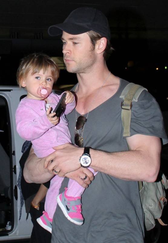 *EXCLUSIVE* Chris Hemsworth, Elsa Pataky and India arrive at LAX **USA ONLY**