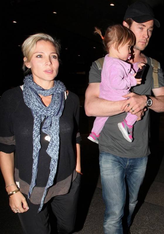 *EXCLUSIVE* Chris Hemsworth, Elsa Pataky and India arrive at LAX **USA ONLY**