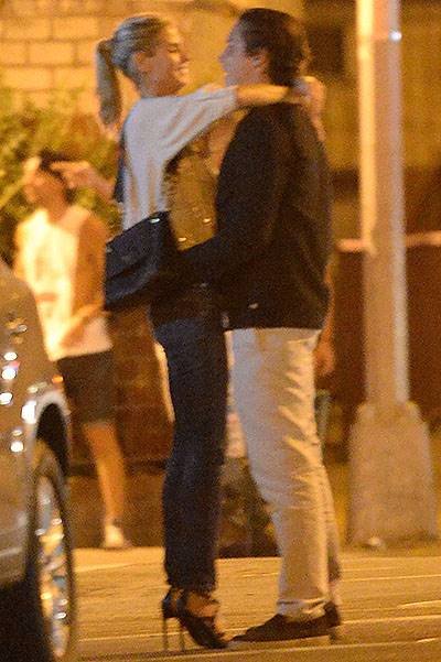 EXCLUSIVE:  Heidi Klum kiss her new boyfriend Vito Schnabel in NY
