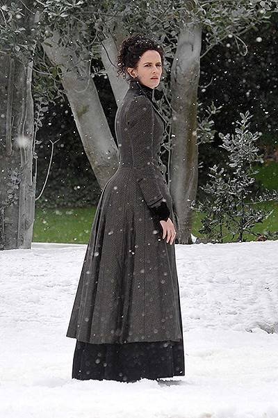 Actress Eva Green filming winter snow scenes on the set of 'Penny Dreadful' in the Iveagh Gardens. Featuring: Eva Green Where: Dublin, Ireland When: 23 Sep 2014 Credit: WENN.com **Not available for publication in Irish Tabloids, Irish magazines.**