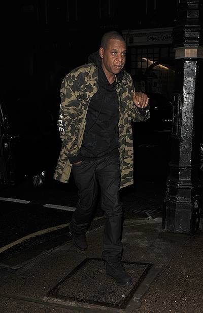 Beyonce Knowles and husband Jay-Z enjoy a dinner date at Harry's Bar in Mayfair